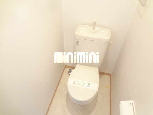 トイレ　バス、トイレ別で清潔感のあるトイレ空間