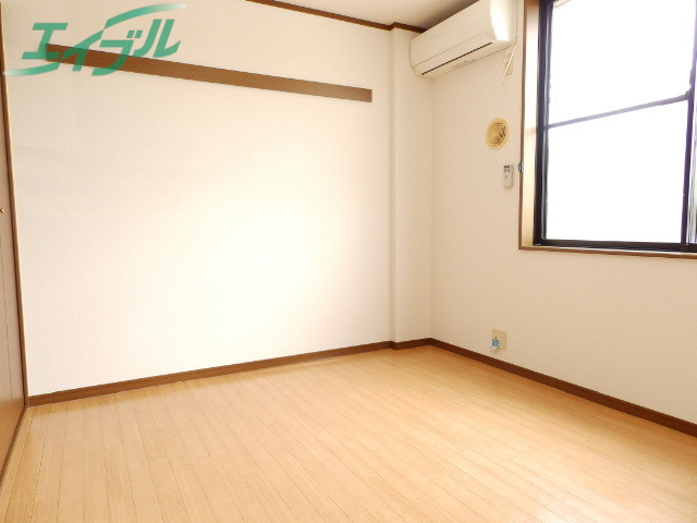 居室・リビング　同型参考写真