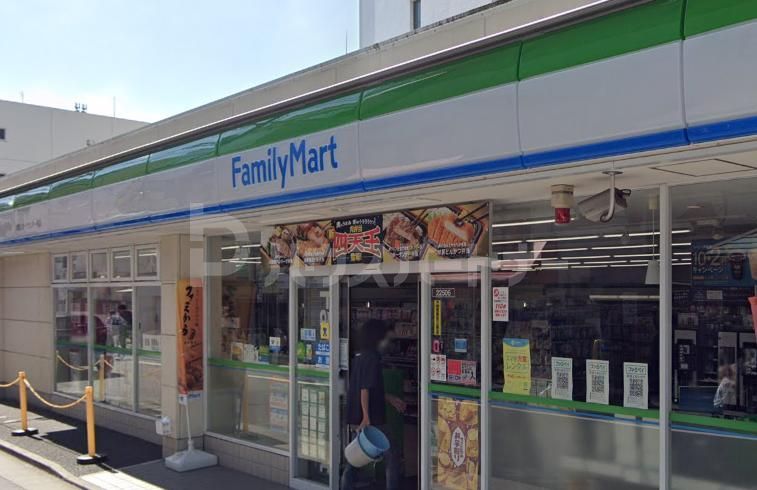 コンビニ　ファミリーマート巣鴨スポーツセンター前店（コンビニ）まで270m