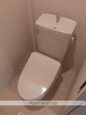 都営三田線 志村三丁目駅 徒歩7分 3階建 築7年のトイレ写真