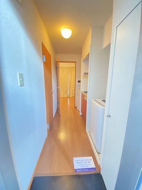 レオパレスProminentの玄関写真