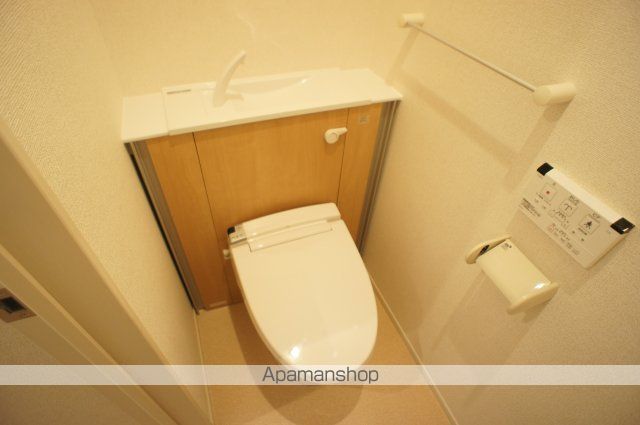 近鉄橿原線 近鉄郡山駅 徒歩6分 3階建 築11年のトイレ写真