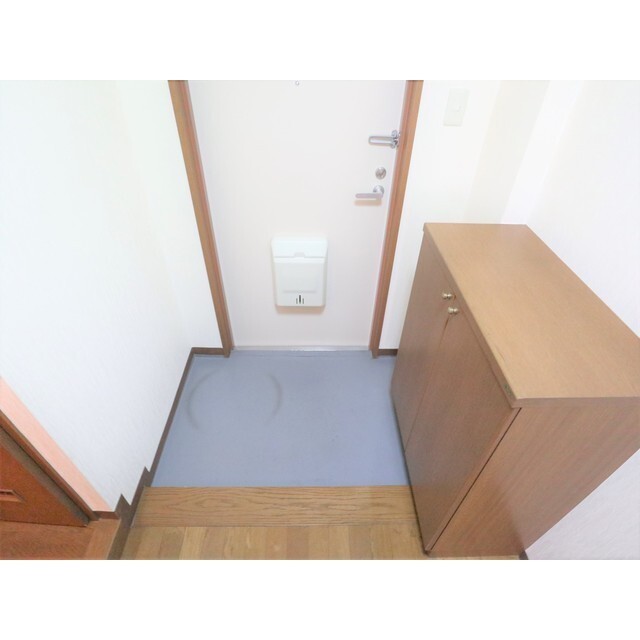 アパルト長野 1の玄関写真