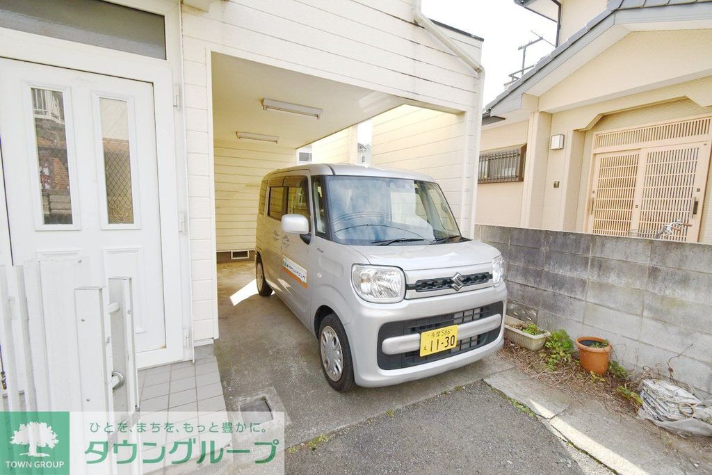 駐車場　駐車場
