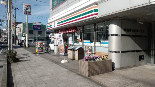 コンビニ　セブンイレブン 横浜中田駅前店（コンビニ）まで731m