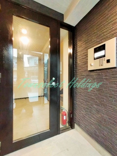 小田急江ノ島線 湘南台駅 バス乗車時間：13分 最寄りバス停で下車 徒歩9分 3階建 築6年のその他写真