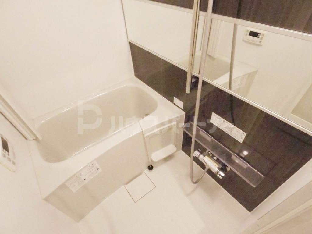 インフォリア クレールの風呂写真