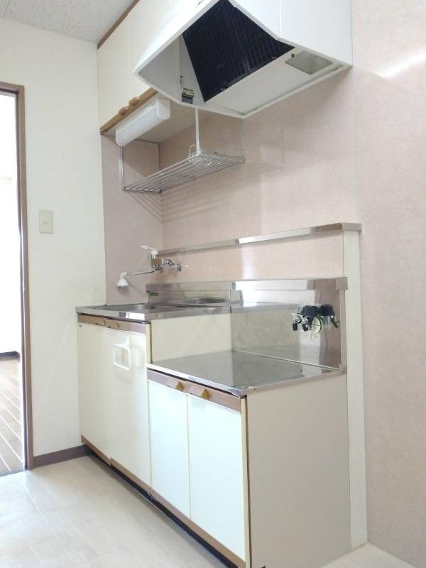 キッチン　イメージ写真（他部屋の写真です：間取り反転）