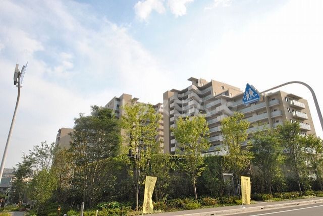 シンフォニア新千里南町ガーデンズの外観写真
