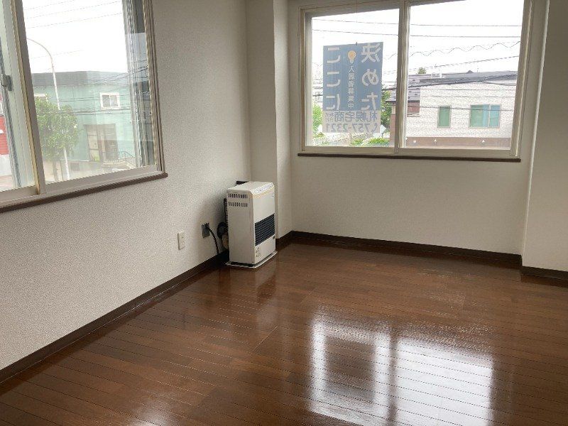 札幌市北区 4階建 築27年の居間写真