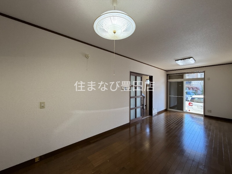 グリーンハイツいちぎ B棟の居間写真