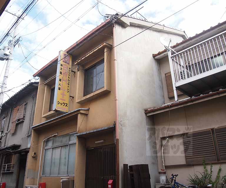 4LDK Apartment in Shimogyo-ku, Kyoto