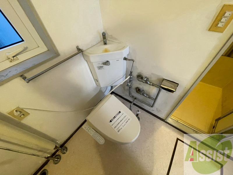 地下鉄東西線 発寒南駅 徒歩17分 2階建 築39年のトイレ写真