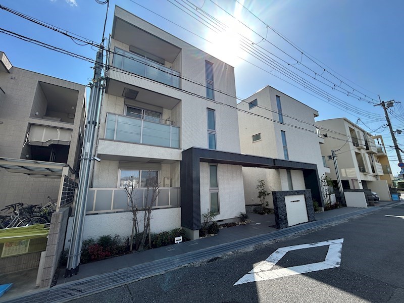 ヘーベルメゾン小松西町西棟の外観写真