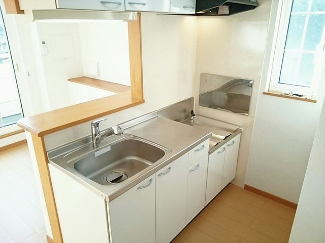 レジデンスヒル ヌマタ IIIのキッチン写真