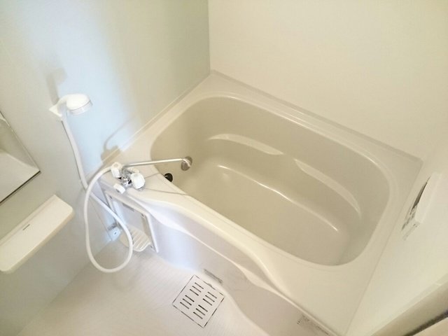 レジデンスヒル ヌマタ IIIの風呂写真