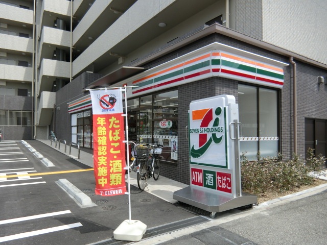 コンビニ　セブンイレブン（コンビニ）まで10m