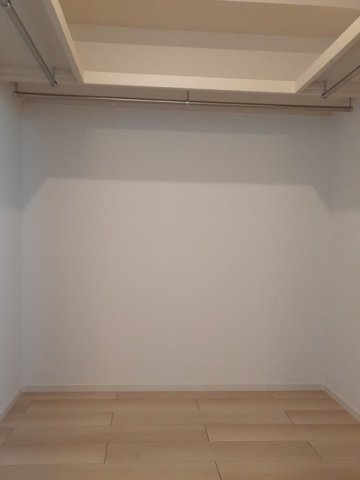 エレガンスの内装写真