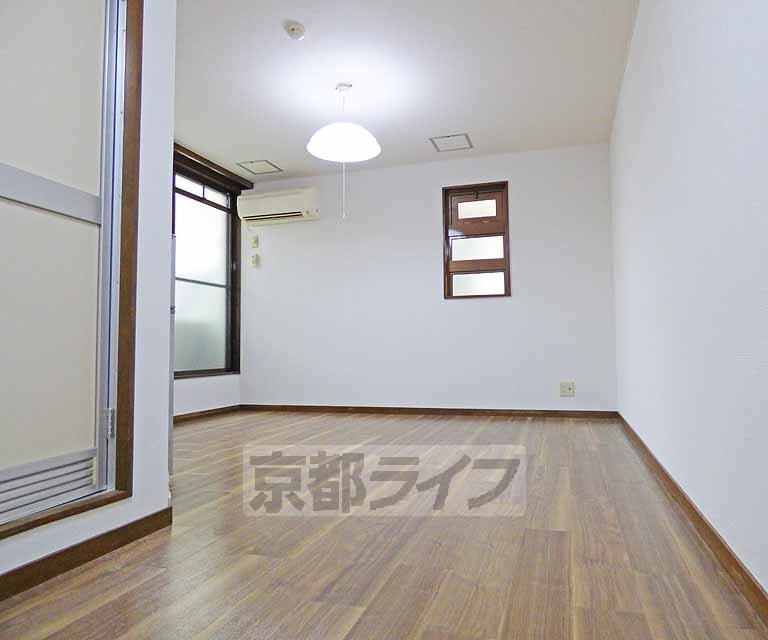 新町シャルム春奈の居間写真