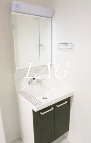 洗面設備　独立洗面台です。