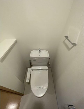 都営三田線 春日駅 徒歩5分 11階建 築11年のトイレ写真