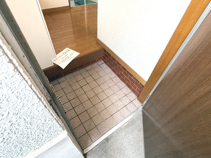 東京メトロ丸ノ内線 方南町駅 徒歩12分 2階建 築58年の玄関写真