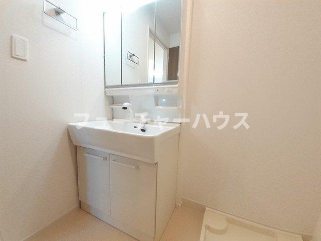 洗面設備　スペースが確保できる洗面所です