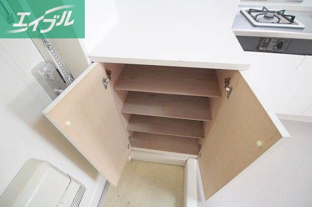 リラ中井町の玄関写真