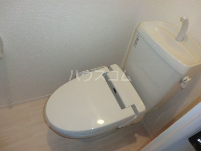 ヘリオス吉川美南 アレスのトイレ写真