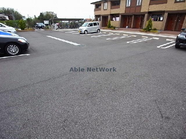 駐車場　駐車場