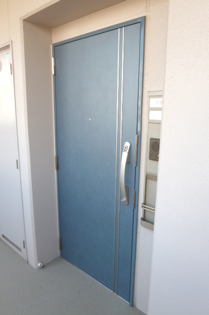 エクセレント東町の玄関写真