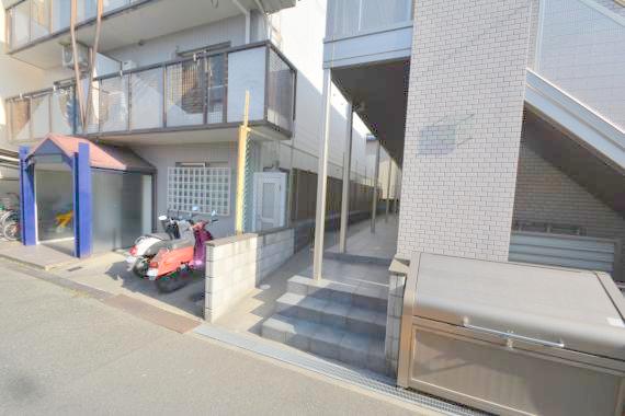 エントランス　綺麗なエントランスです。