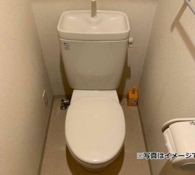 東京メトロ日比谷線 神谷町駅 徒歩3分 6階建 築23年のトイレ写真