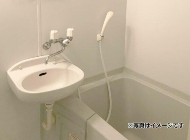 東京メトロ日比谷線 神谷町駅 徒歩3分 6階建 築23年の風呂写真