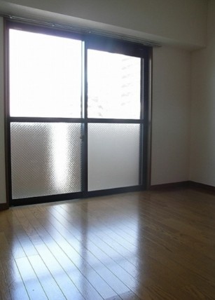居室・リビング　別部屋参考写真となります。