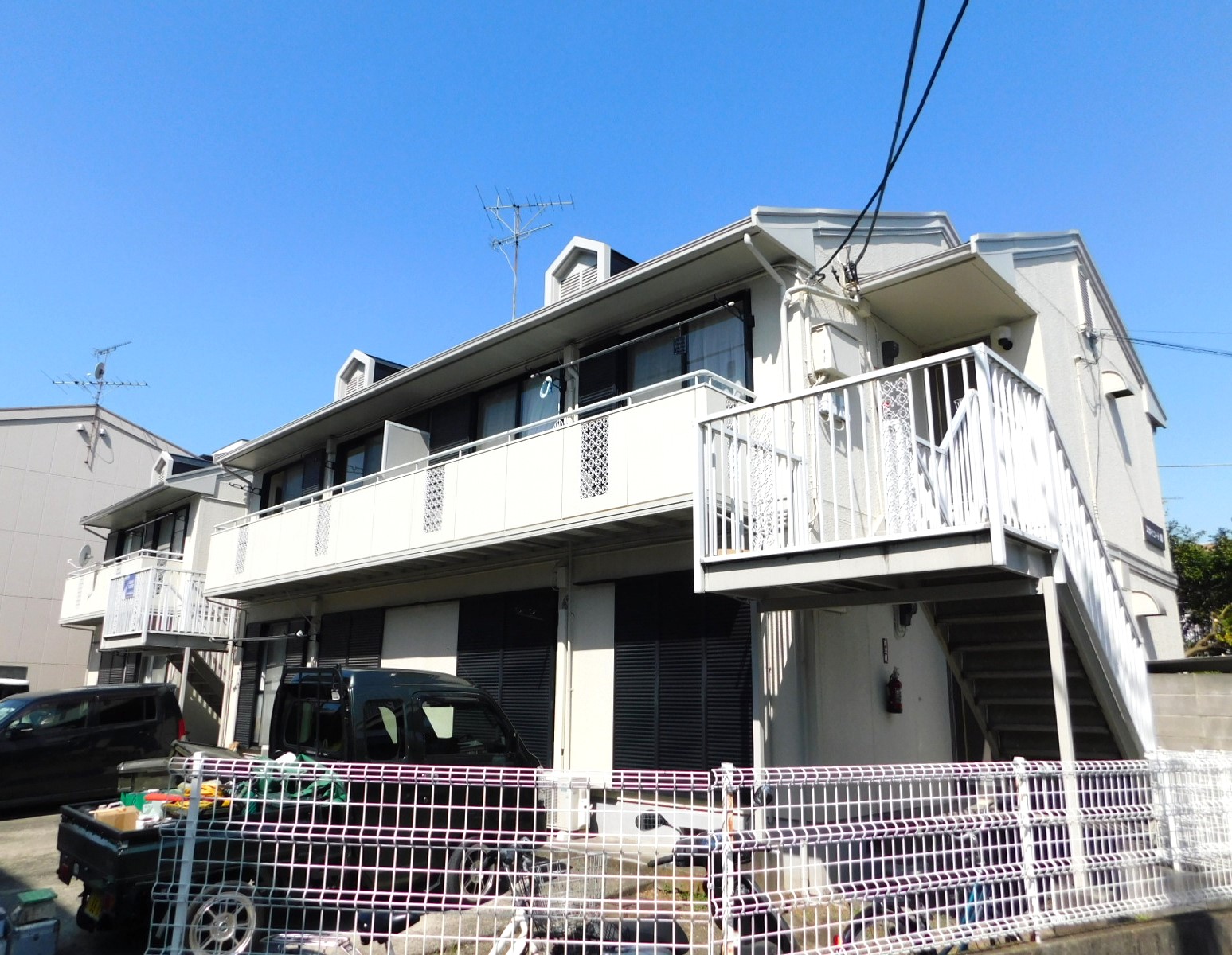 建物外観　２階角部屋で日当たり良好です！