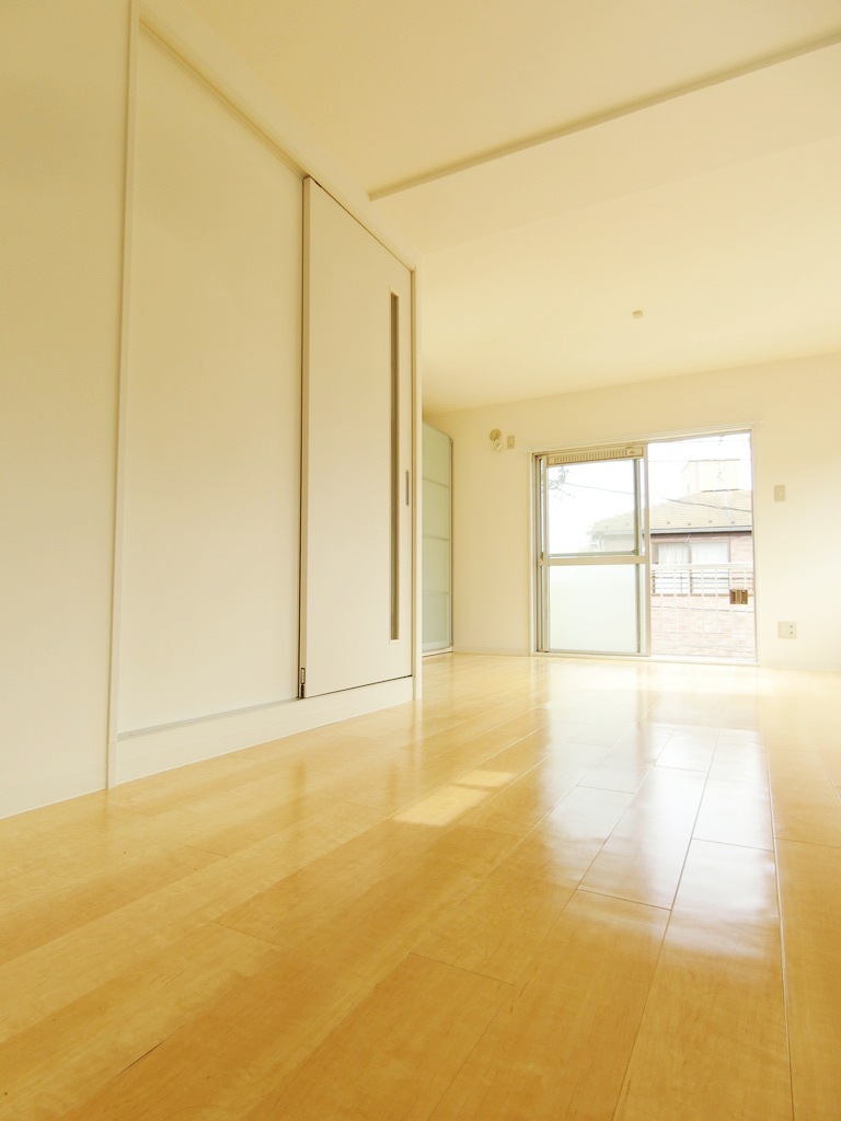 居室・リビング　※同タイプ別号室のお写真を使用しています。