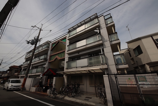 ミスターK北武庫之荘の外観写真