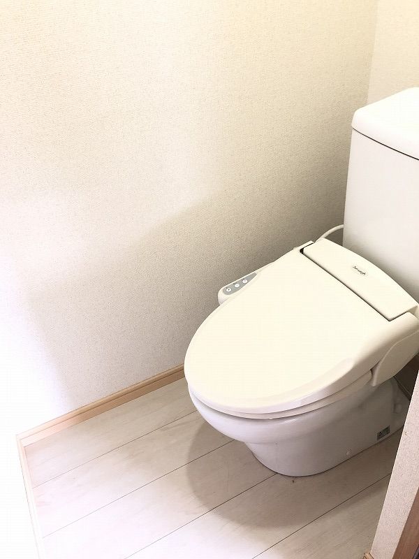 田中2丁目 貸家2階のトイレ写真