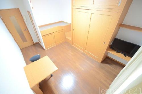 居室・リビング　備品や設備仕様は号室等により異なります現地をご確認下さい。