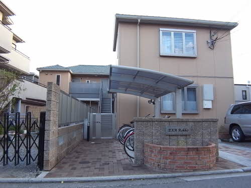 建物外観　阪急・ＪＲの2沿線使える立地が魅力