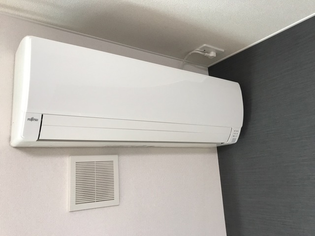 その他設備　リビングエアコン付