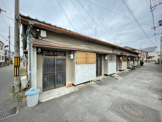 南本町2丁目テラスハウスの建物外観