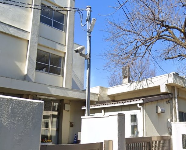 中学校　（中学校）まで168m