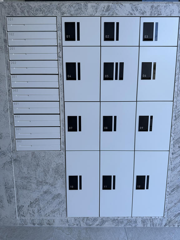 その他設備　宅配BOX付き