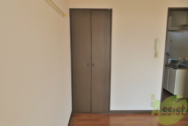 収納　収納もありますので安心ですね。中身が気になるところ。