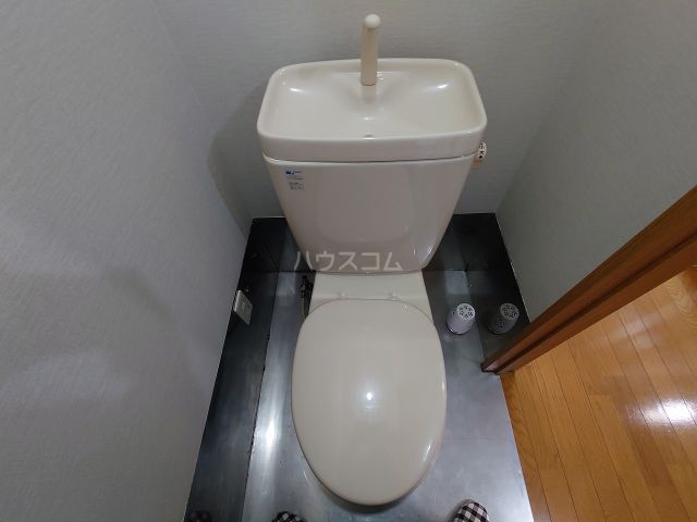 【名古屋市中川区山王のアパートのトイレ】