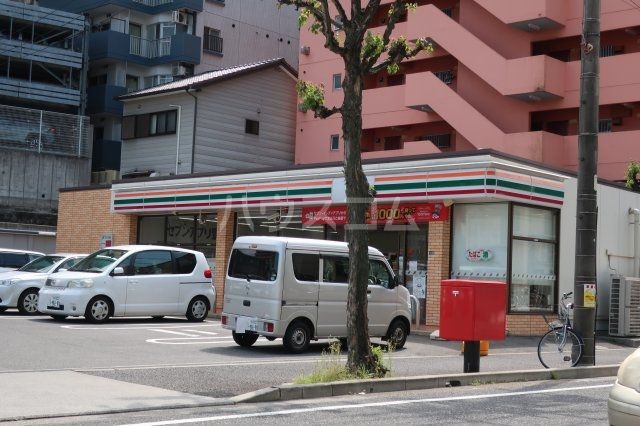 【名古屋市中川区山王のアパートのコンビニ】