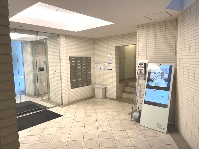 ロビー　ゆとりのあるエントランスです