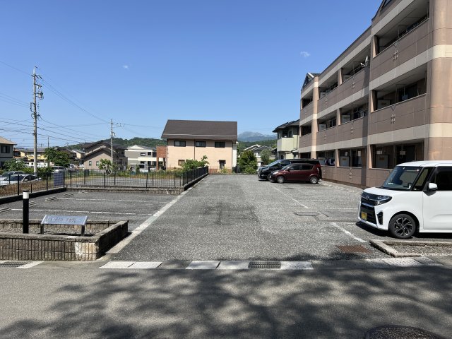 駐車場　駐車場があります